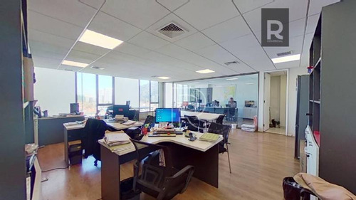 Imagen 5 de 17 de Oficina 75 M2/avenida Las Condes/ Cantagallo