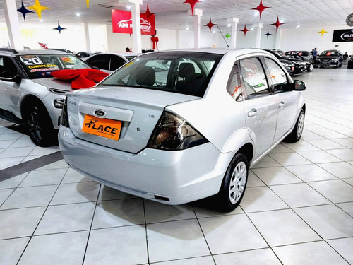 Imagem 5 de 13 de Ford Fiesta 1.6 Rocam Sedan 8v Flex 4p Manual