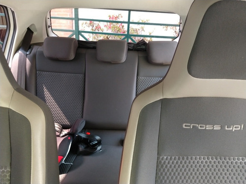 Imagem 9 de 12 de Volkswagen Up! 1.0 Cross I Motion