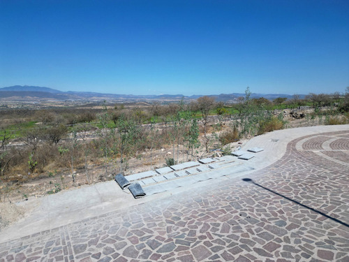 Terreno De 718m² Colindante A Campo De Golf, Clúster De Solo 38 Lotes, Zibatá, Qro. Am