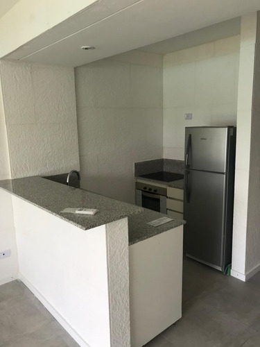 Venta 1 Amb. En Lagoon Pilar Con Jardin Y Vista A La Laguna