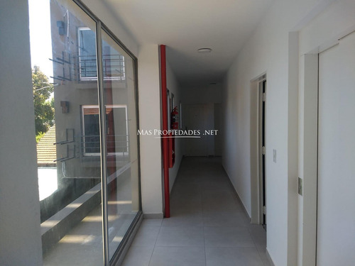Imagen 12 de 13 de Departamento En Venta 1 Dormitorio En Berazategui
