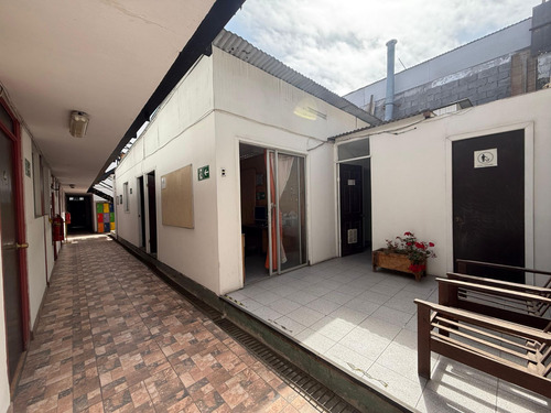 Venta Hostal Av Carlos Oviedo Cavada