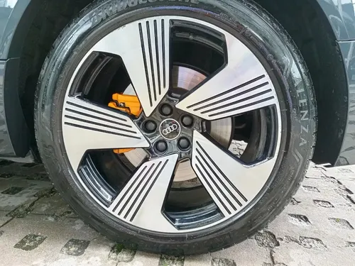 Audi E-tron Prestige