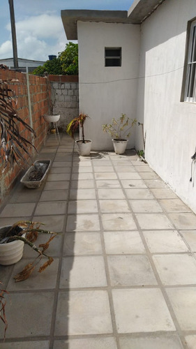 Imagem 8 de 11 de Casa Para Venda - 009149