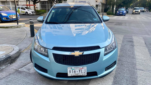 Imagen 2 de 15 de Chevrolet Cruze 2012 1.8 A Ls Aa Cd Mp3 R-16 At