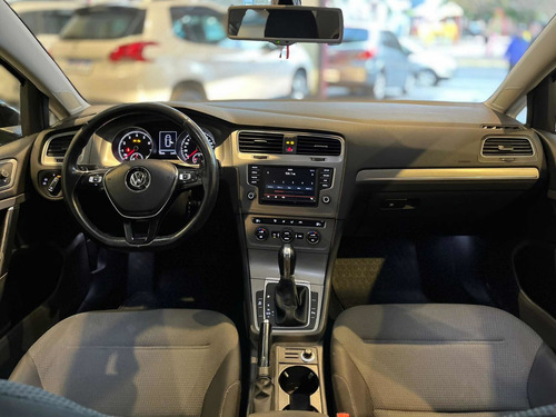 Imagen 6 de 7 de Volkswagen Golf 2016 1.4 Comfortline Tsi Dsg