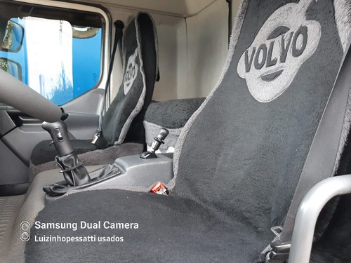 Imagem 5 de 15 de Caminhão Volvo Vm 330 8x2 4 Eixos Motor Feito Ano 2014