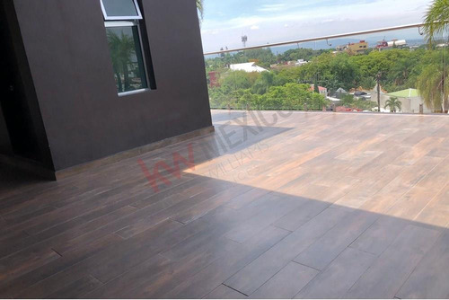 Se Vende Edificio, En Cuernavaca, Morelos. Zona Exclusiva.-