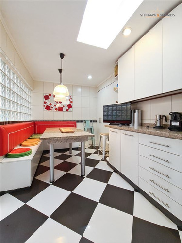 Estilo Chilena I 4d 4b I 350 M2 Y 1.100 M2 I Los Dominicos