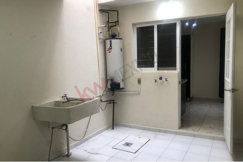 Tu Nuevo Hogar En Real De Arboledas, Celaya. Casa En Fraccionamiento Privado Con Vigilancia 24/7