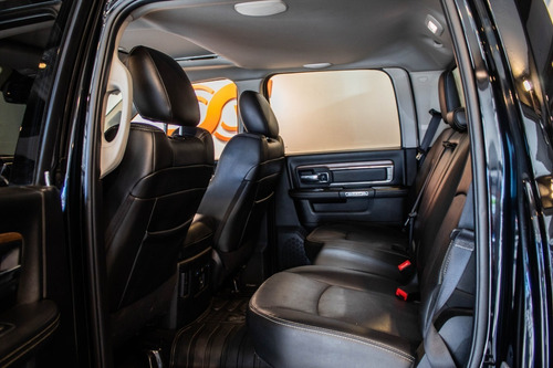 Imagen 4 de 24 de Ram 1500 5.7 V8 Laramie 4x4 2015 Negro