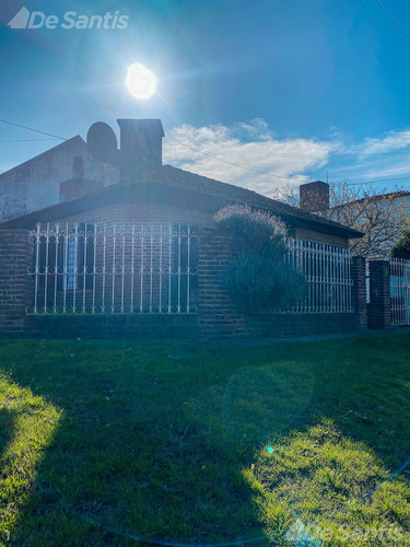 Gran Chalet 4 Ambientes, Sobre Dos Lotes