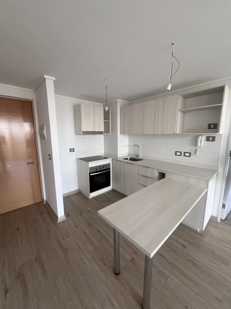 Imagen 2 de 14 de Departamento 2 Dormitorio + Estacionamiento Metro Rojas Maga