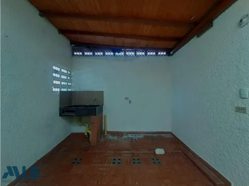 Buena Ubicación(mls#253704)