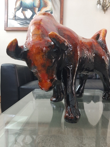 Escultura Toro En Recina 
