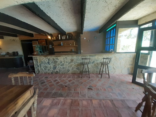 Se Vende Hotel Tucacas & Spa Boca De Aroa, Falcon. Operativo