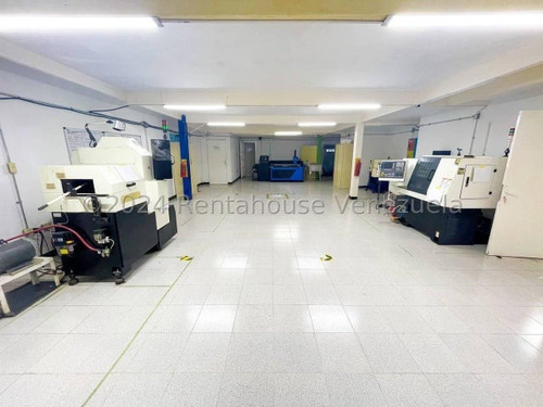 Casa Comercial En Alquiler Chuao Mls #24-21398 Bm