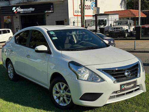 Nissan Versa V-DRIVE PLUS AT