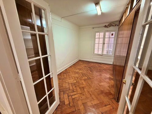 Jaime Eyzaguirre/alameda - Oficina 1er Piso 4 Privados+salon
