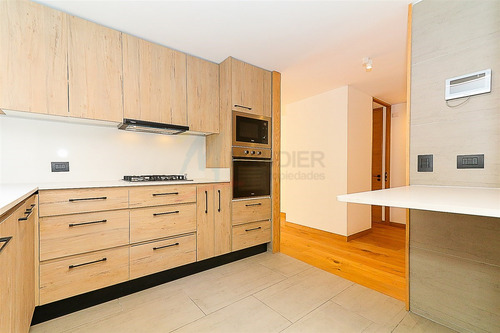 Departamento En Arriendo De 2 Dorm. En Las Condes
