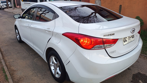 Hyundai Elantra Md 1.6 Gls Ac 2Ab Abs