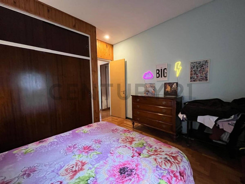 Venta Casa 4 Ambientes+escritorio - Patio - Parrilla - Terraza - Floresta