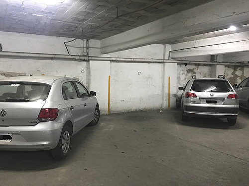 Imagen 2 de 3 de Cochera En Alquiler Pleno Centro