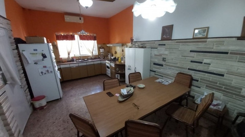 Imagen 4 de 11 de Casa En Venta En Ramos Mejia