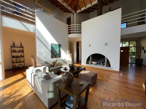 Importante Casa En Alquiler En San Isidro Chico