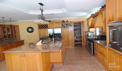 Espectacular Casa En Venta Y Alquiler Beverly Hills - Punta Del Este-ref:305