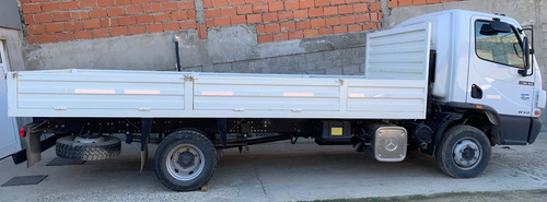 Accelo 815 Con Caja Larga, Compuertas Rebatibles, Proteccion