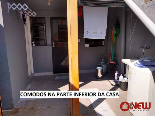Imagem 10 de 11 de 3 Dormitórios, 2 Banheiros, Sala Com Sala De Jantar, Cozinha Grande Com Armários, Dispensa, Garagem 6 Carros, Varanda Com Churrasqueira, Lavander - So1023
