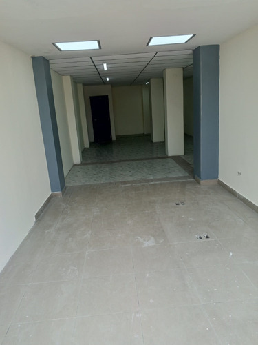 Local Comercial Excelente Ubicacion, Ave. Fco De Orellana ,comercial ,parqueos 70mt2