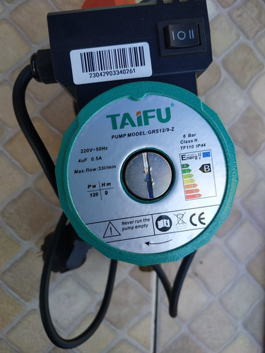 Bomba Taifu Grs12/9-z 220v Presurizadora De Agua (Usado)