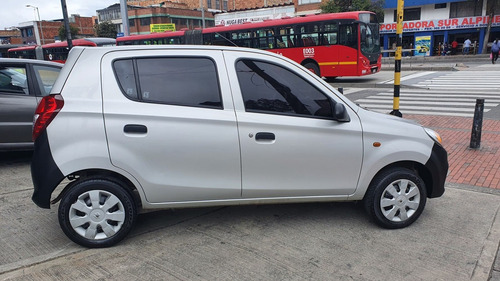 Imagen 5 de 12 de Suzuki Alto Plata 800 2018