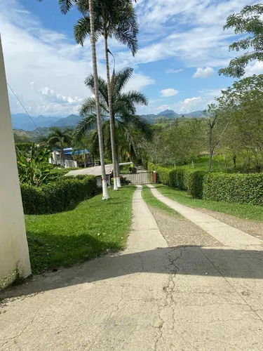El Mejor Lugar Para Relajarse. Temperadero Con Cabaña