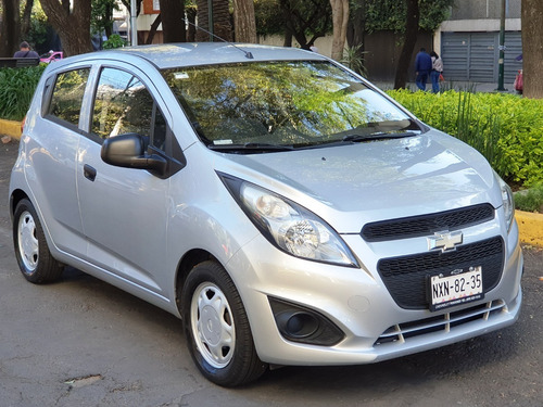 Imagen 1 de 15 de Chevrolet Spark