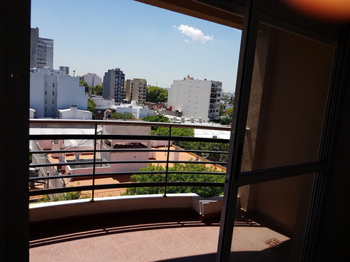 2 Amb, Cochera, 2 Baños, Balcón Al Frente En Bahía Blanca Y Av. Álvarez Jonte