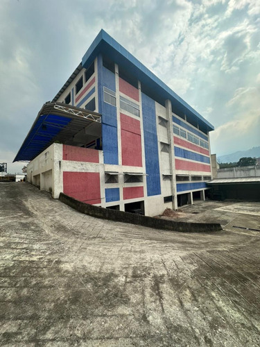 Imagen 3 de 10 de R.p/ Edificio Comercial En Venta En La Concordia