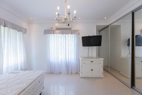 Casa De 5 Dormitorios En Venta En Solar Del Bosque. Canning-ezeiza-san Vicente.