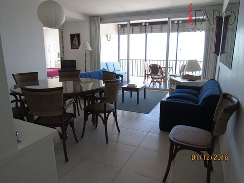 Imagen 6 de 30 de Apartamento En Península 2 Dormitorios Con Muy Linda Vista A Playa Brava - Punta Del Este Peninsula