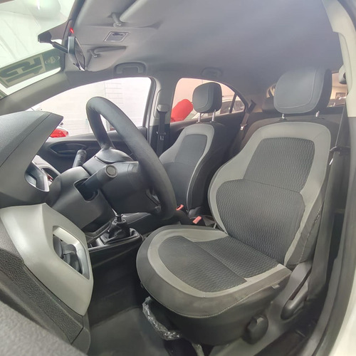 Chevrolet Onix ONIX HATCH LT 1.0 8V FlexPower 5p Mec.
