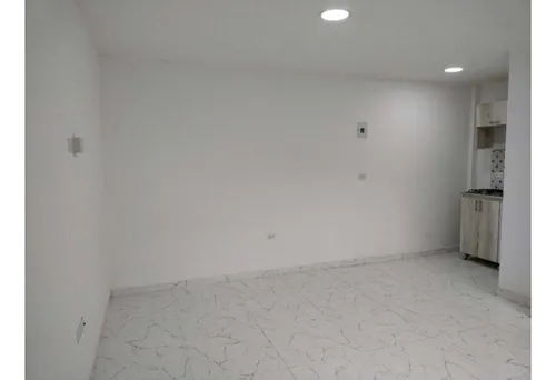 Apartaestudio En Alquiler Barrio Miraflores 205