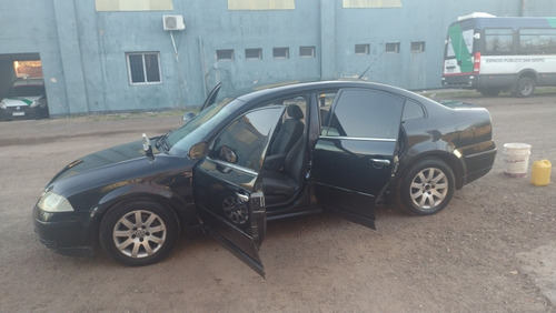 Imagen 10 de 10 de Volkswagen Passat 1.9 I Trendline 4m 2004