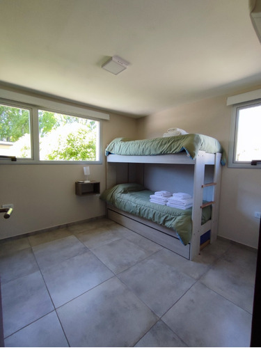 Imagen 24 de 29 de Complejo De Casas De Alquiler En Miramar