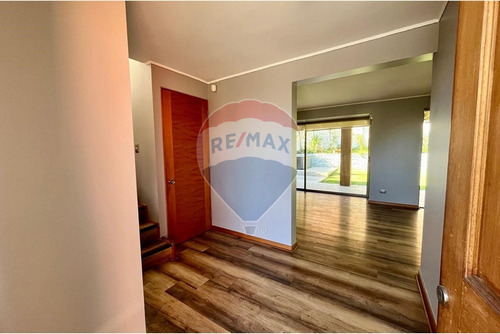 Venta Casa Condominio Las Pircas - 4d-4b-3eyb