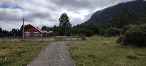 Parcela Con Cabaña De 70 M2, En Hualaihué, Carretera Austral