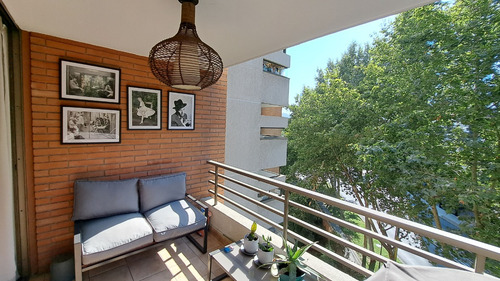 Amoblado, Full Equipado, Cercano Metro Manquehue, Impecable.