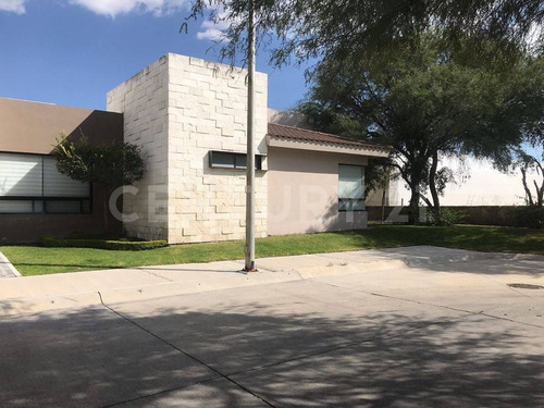 Imagen 7 de 16 de Casa Residencial San Lorenzo Celaya